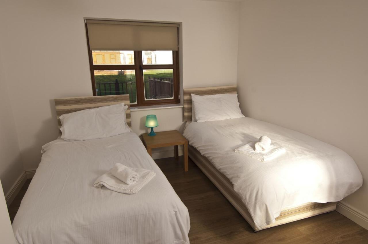 Hookless Holiday Homes Фетард-он-Си Номер фото